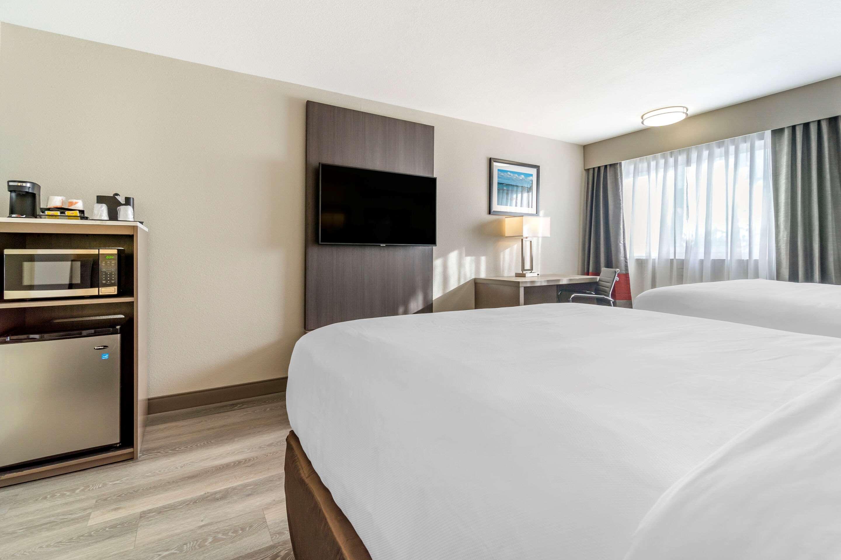 Comfort Inn & Suites Pacific - Auburn Экстерьер фото